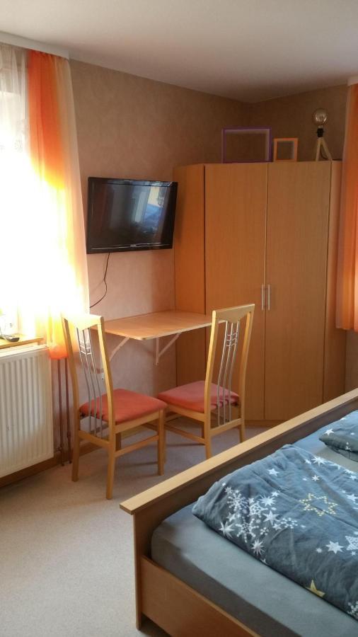 Tiny-Apartment-In-Gemuenden-An-Der-Wohra Gemunden an der Wohra Ngoại thất bức ảnh